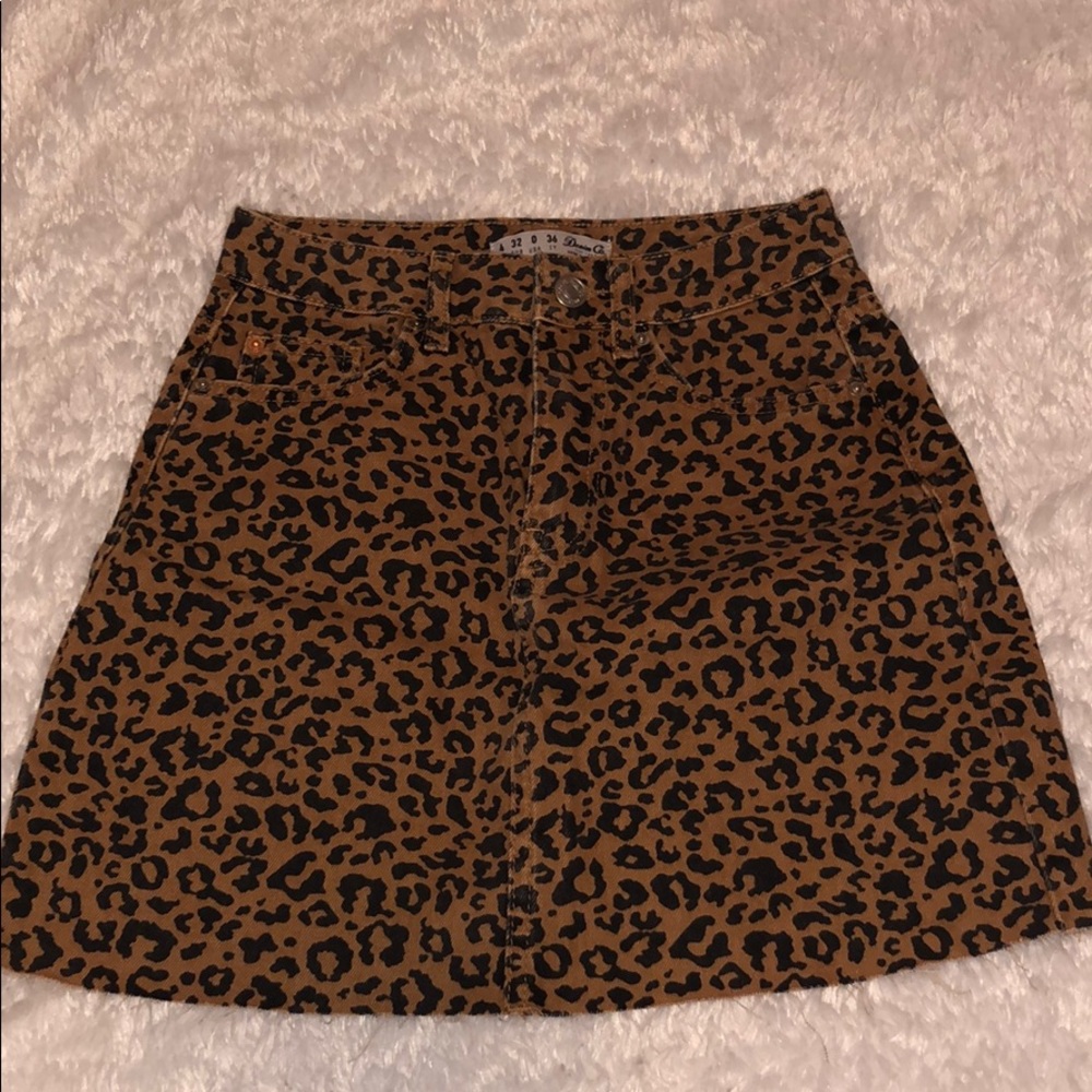 Cheetah print denim mini skirt - size 0